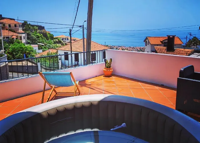 Casa Ascencao, Vista Mar Madeira 빌라 푼샬